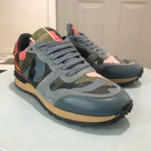 Pre-loved Valentino Sneakers size 38
